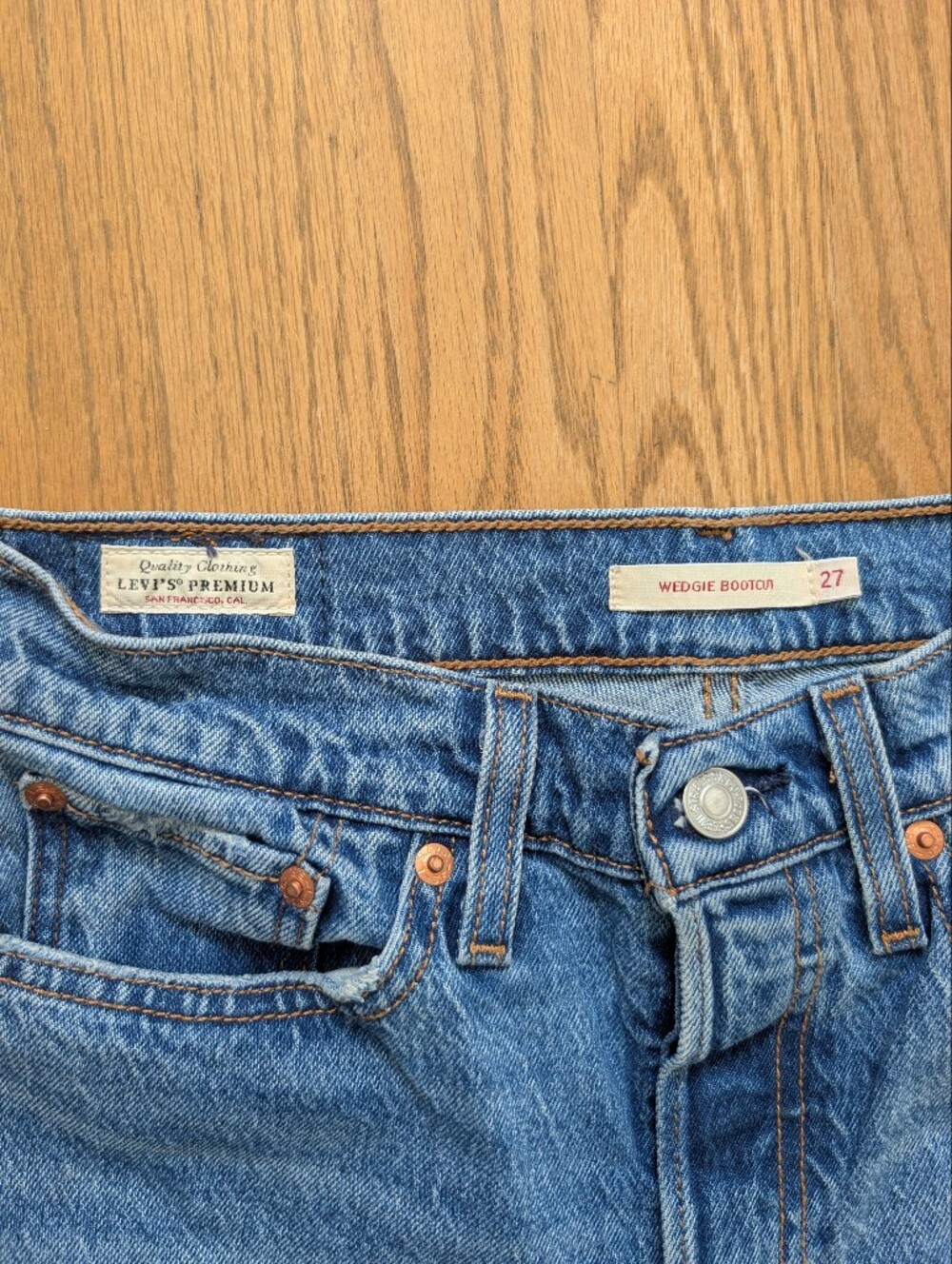 Levi's Wedgie Bootcut Jean - Picture 4 of 6